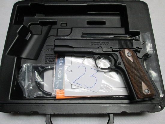 Browning 22 cal semi auto .22 pistol 1911 style 51EZW02768