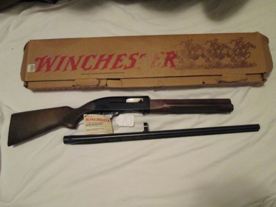 Winchester 12 ga Ranger semi auto, 28" barrel, modified choke, black serrat
