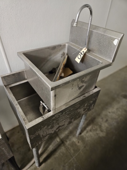 2)misc stainless steel wash sinks as is