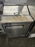 M3 Turbo Air sandwich/salad prep station-DOES NOT WORK