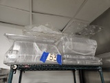 4)plastic retangular covered containers
