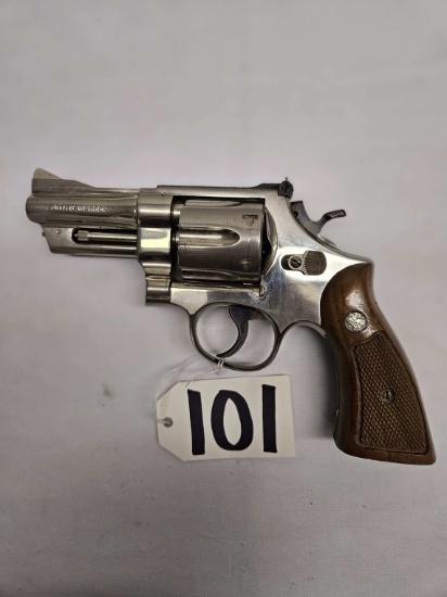 Smith & Wesson 357 Magnum 6 shooter S331816