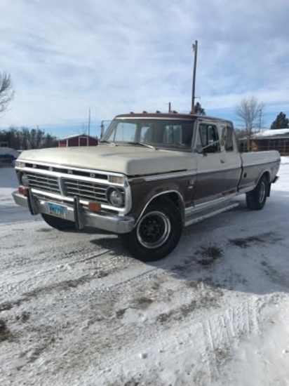 1975 Ford Camper Special ext cab