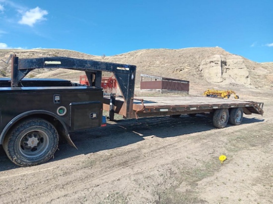 24â€™ GN single tandem flatbed w/flip down ramp-NO Title