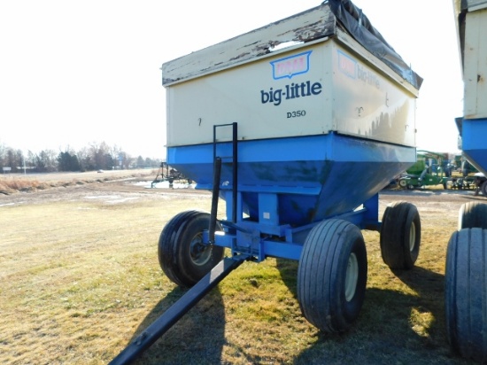 DMI D350 Gravity Wagon