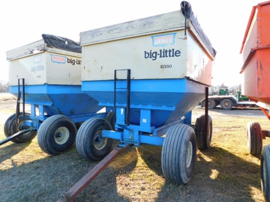 DMI D350 Gravity Wagon