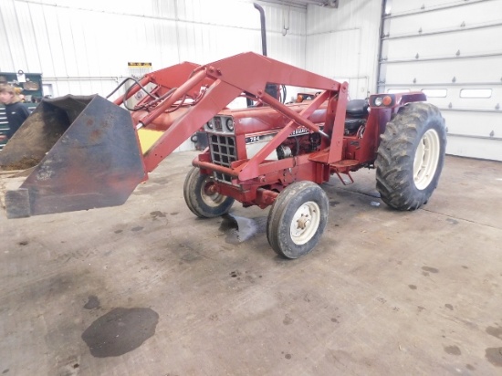 International 784 Tractor