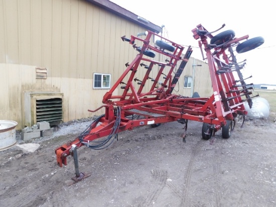 Case IH 4800 Field Cultivator