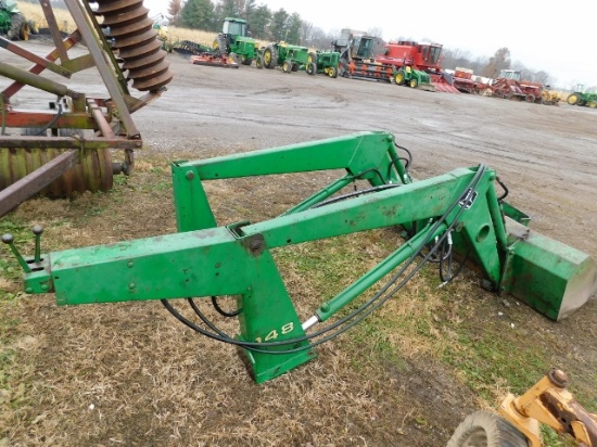 JOHN DEERE 148 LOADER