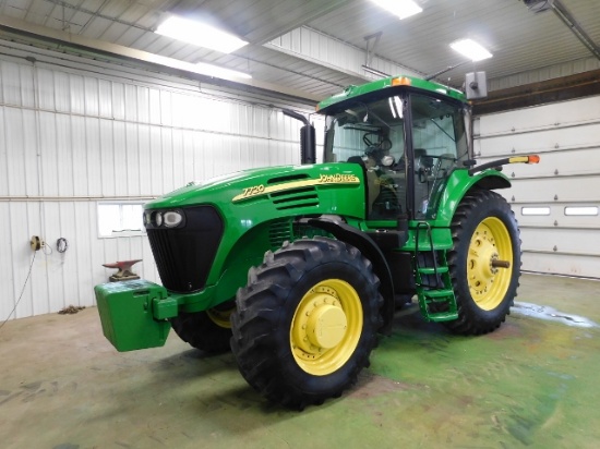 2004 JOHN DEERE 7720