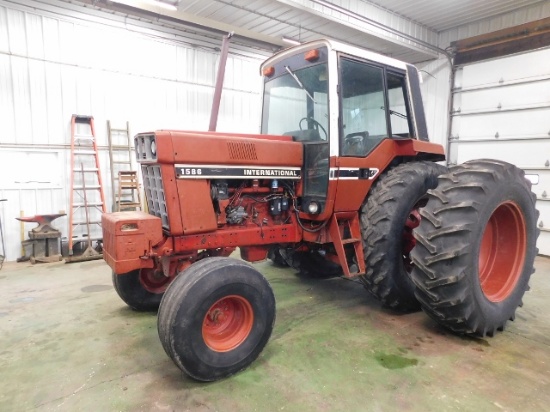 1977 INTERNATIONAL 1586