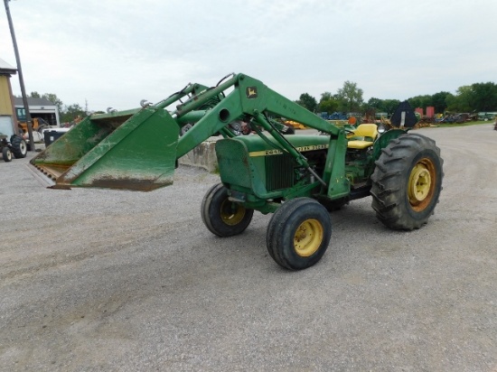 1977 JOHN DEERE 2440