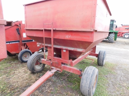 Center Dump Gravity Wagon
