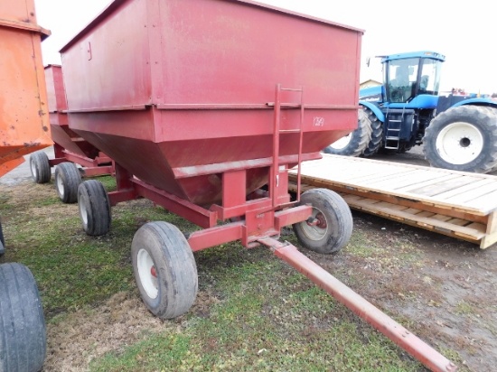 Center Dump Gravity Wagon