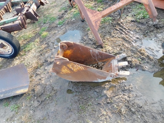 12" Backhoe Bucket