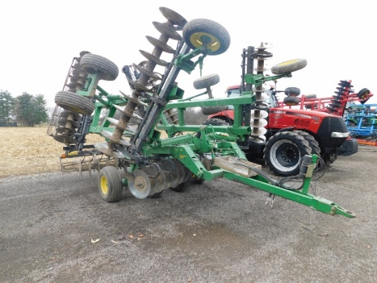 John Deere 637 Disc