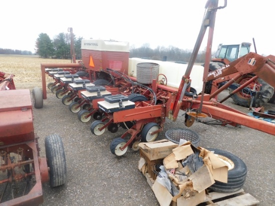 International 800 Cyclo Planter