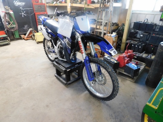 Yamaha YZ125 Dirt Bike