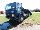 1994 FORD CF8000