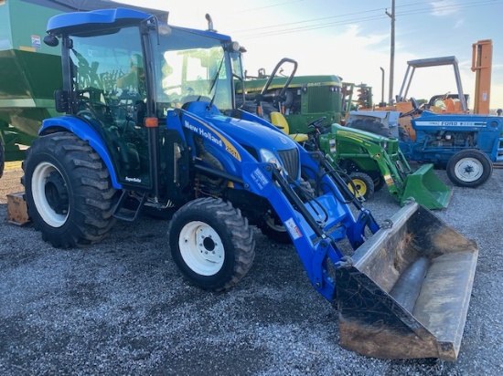 New Holland Boomer 3040 w/ NH 250 T Ldr.