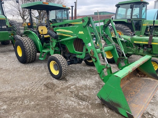 JD 5225 w/ JD 542 Loader