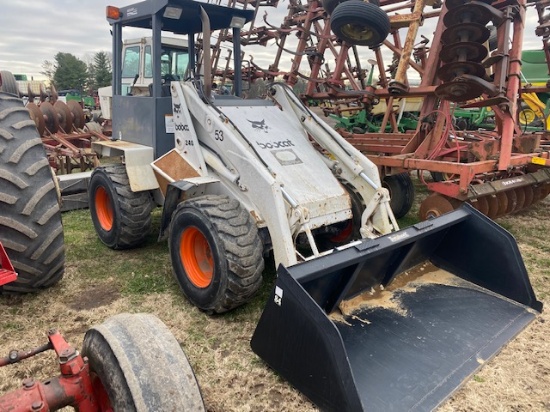 Bobcat 2400 Articulated Loader
