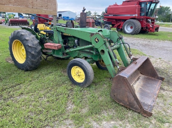 John Deere 2440