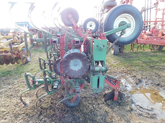 Brillion 8 row flat fold cultivator