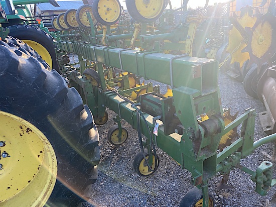 JD RM 12 Row 30 in. Flat Fold Cultivator