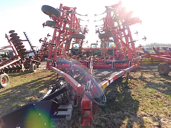 Wil-Rich 3400 Field Cultivator