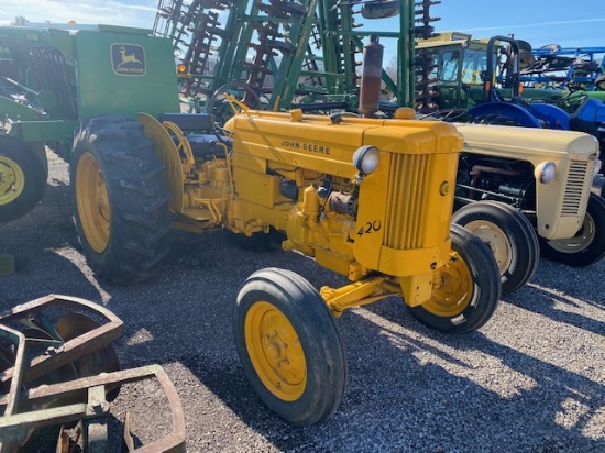 John Deere 420U
