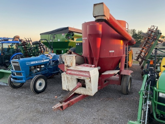 IH 1150 Grinder Mixer
