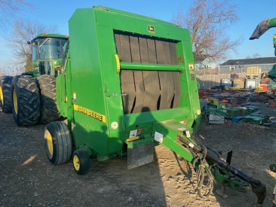 JD 566 Red baler