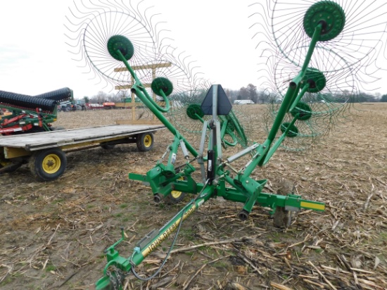 JOHN DEERE 702 8 WHEEL HAY RAKE