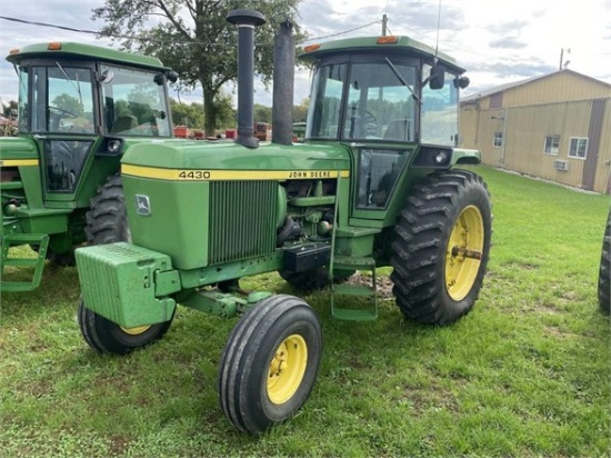1977 JOHN DEERE 4430
