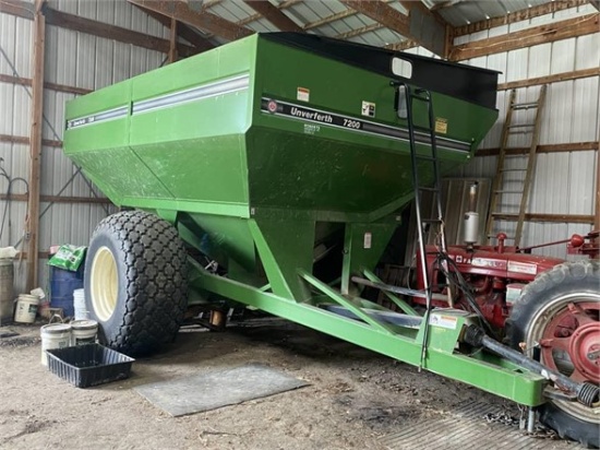 2010 UNVERFERTH 7200 GRAIN CART