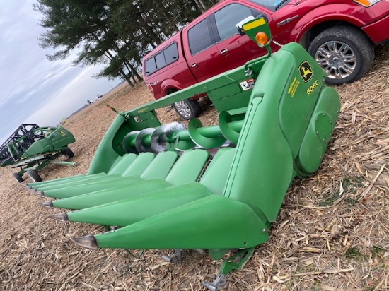 JOHN DEERE 606C CORN HEAD