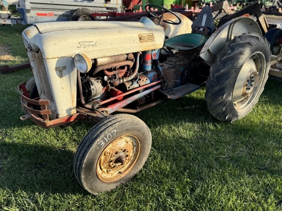 FORD 640 TRACTOR