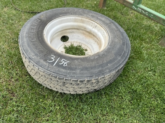 MICHELIN 275-80R 22.5 RADIAL SEMI TIRE ON STEEL RIM