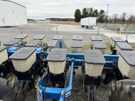 KINZE 2000 611 PLANTER