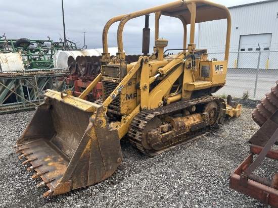 MF300 CRAWLER LOADER