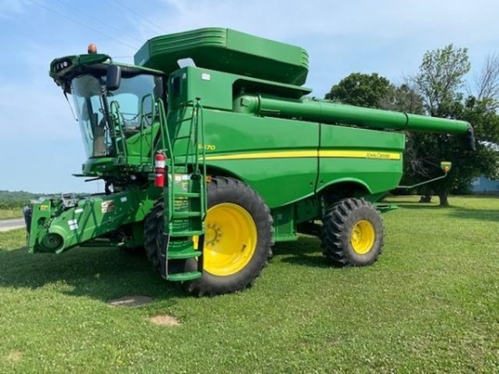 14 JD S670 COMBINE