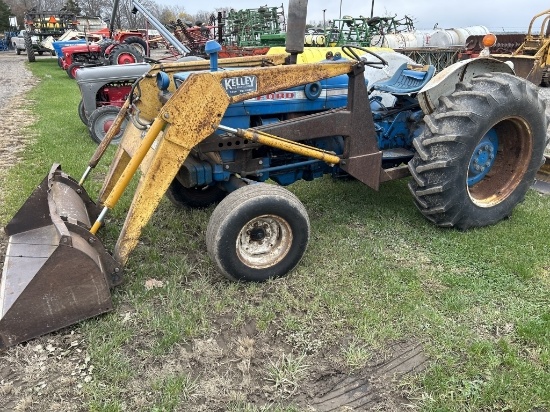 FORD 4000 GAS TRACTOR