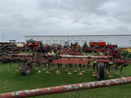 IH 45 FIELD CULTIVATOR