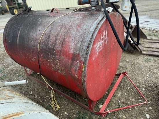500 GALLON FUEL TANK WITH 110 PUMP