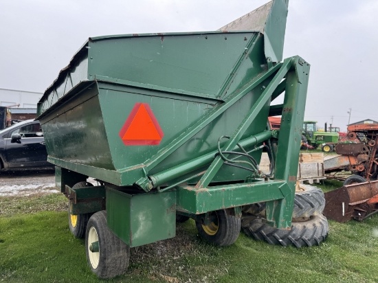 HYDRAULIC DUMP WAGON