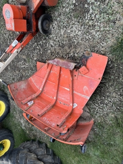 PAIR OF ALLIS CHALMERS 5040 FENDERS