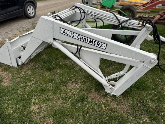 ALLIS CHALMERS LOADER WITH VALVE AND BRACKETS
