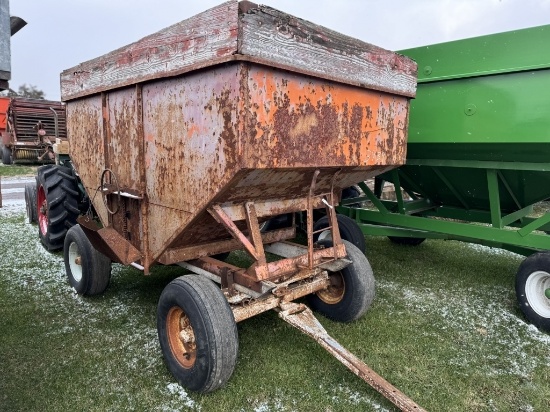 KILLBROS GRAVITY WAGON WITH JD RUNNING GEAR