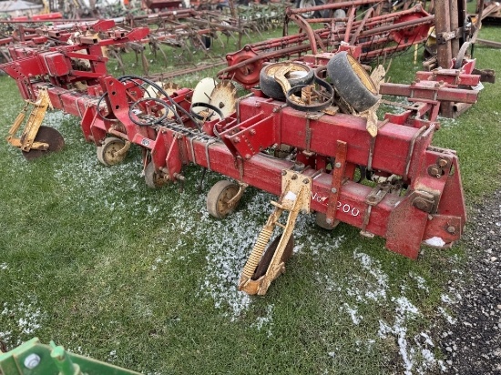 KEWANNE 3200 CULTIVATOR